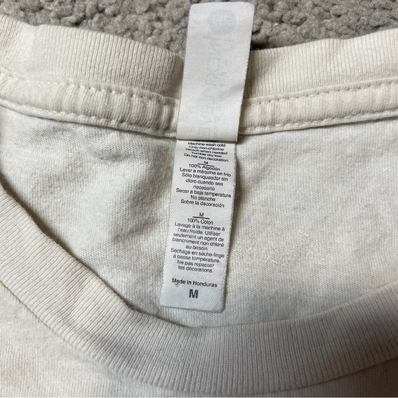 Next Level Apparel DC Batman “Jock Snow” Graphic Tee Men’s Medium - Picture 4 of 10